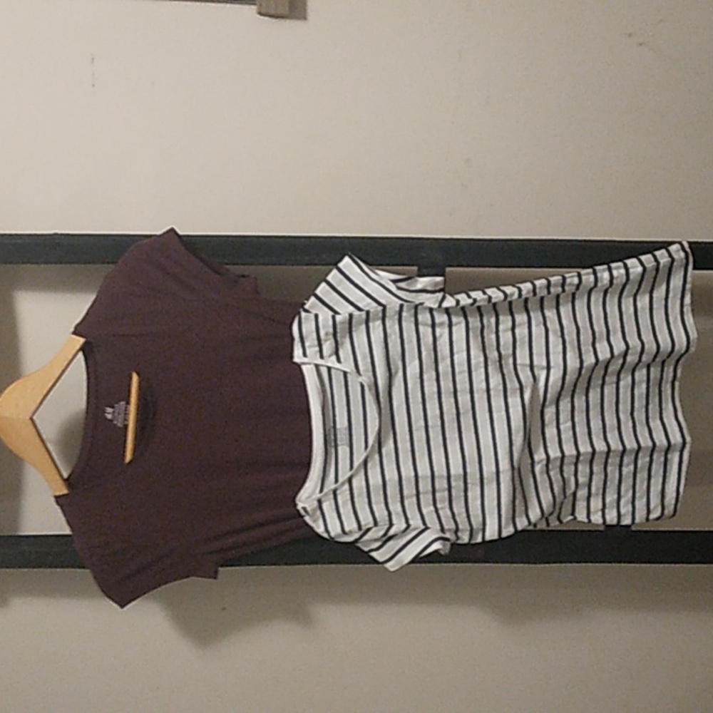 2 Girls Youth H&M Basic Shirts